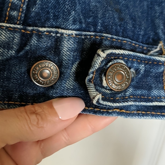 Levi's Disneyland Embroidered Denim Jacket - Picture 4 of 5